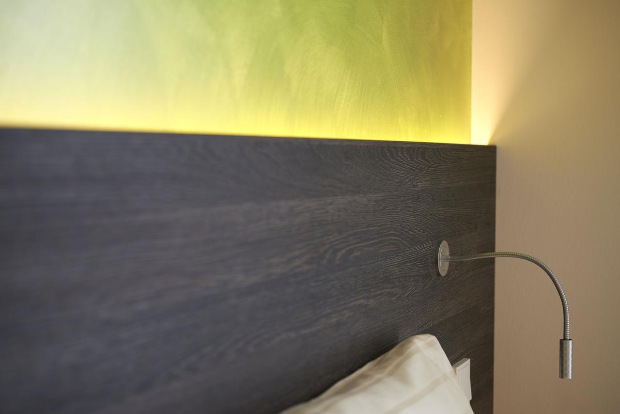 Hotel Eee 3*